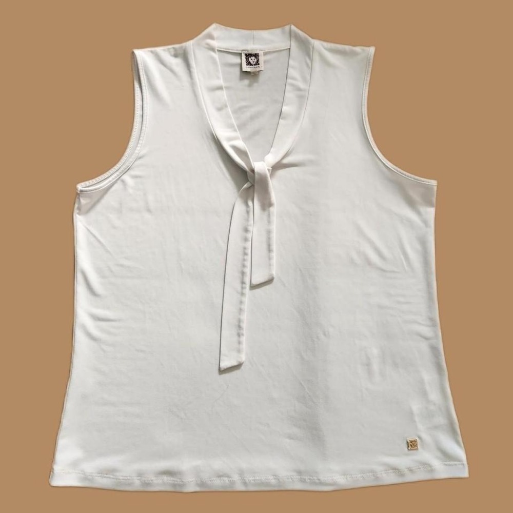 Anne Klein Sleeveless White blouse with Neck Tie Detail Career Preppy  Size M